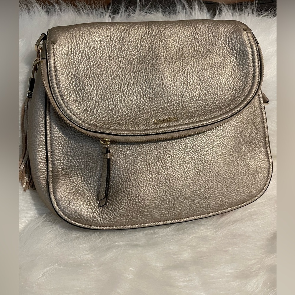 AUTHENTIC CALVIN KLEIN HANDBAG- SOFT PEBBLE LEATHER HOBO SHOULDER BAG